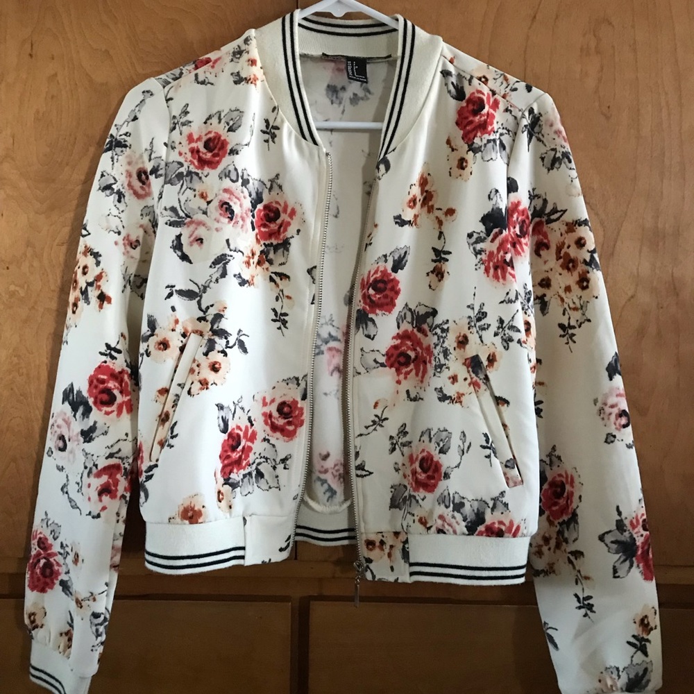 White/Cream floral retro jacket